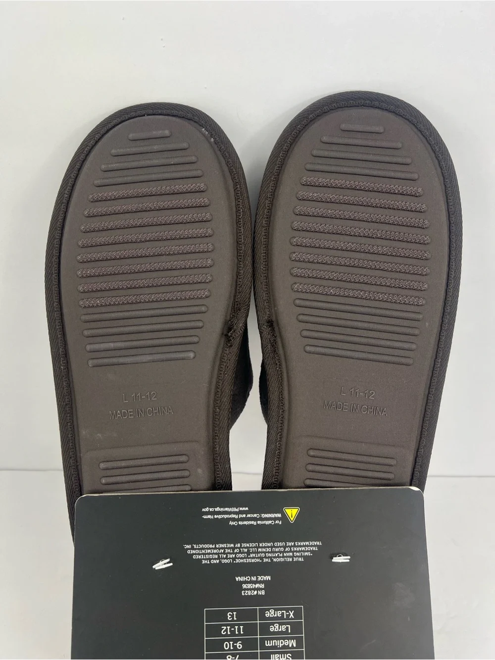 TRUE RELIGION HORSESHOE HOUSE SLIPPERS & MATCHING SOCKS BROWN SIZE LARGE 11-12